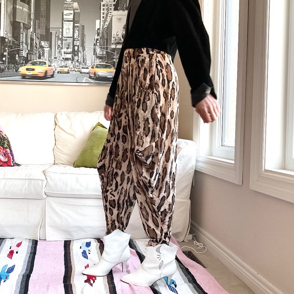 Animal print stretchy pants - Picture 3 of 11